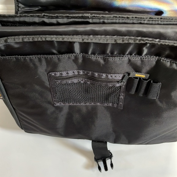 Targus 13” Shoulder/Messenger Laptop Bag with Strap - Picture 4 of 12